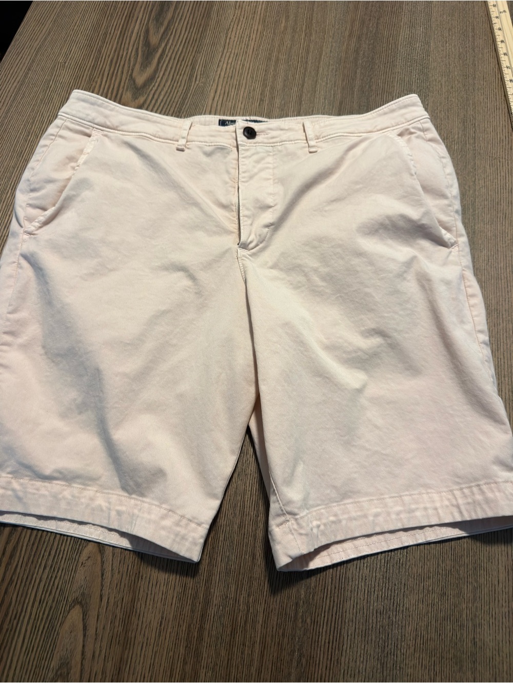 Abercrombie & Fitch Men's Chino Shorts in Pale Pink